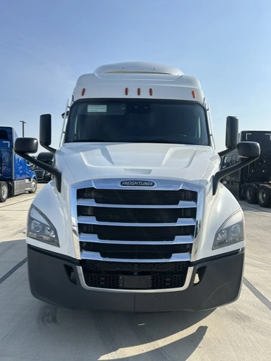 2022 Freightliner Cascadia — photo 5