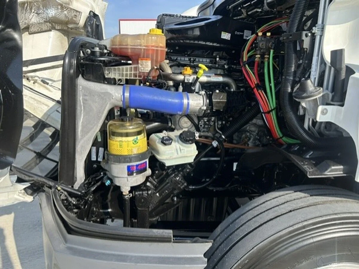 2022 Freightliner Cascadia — photo 14