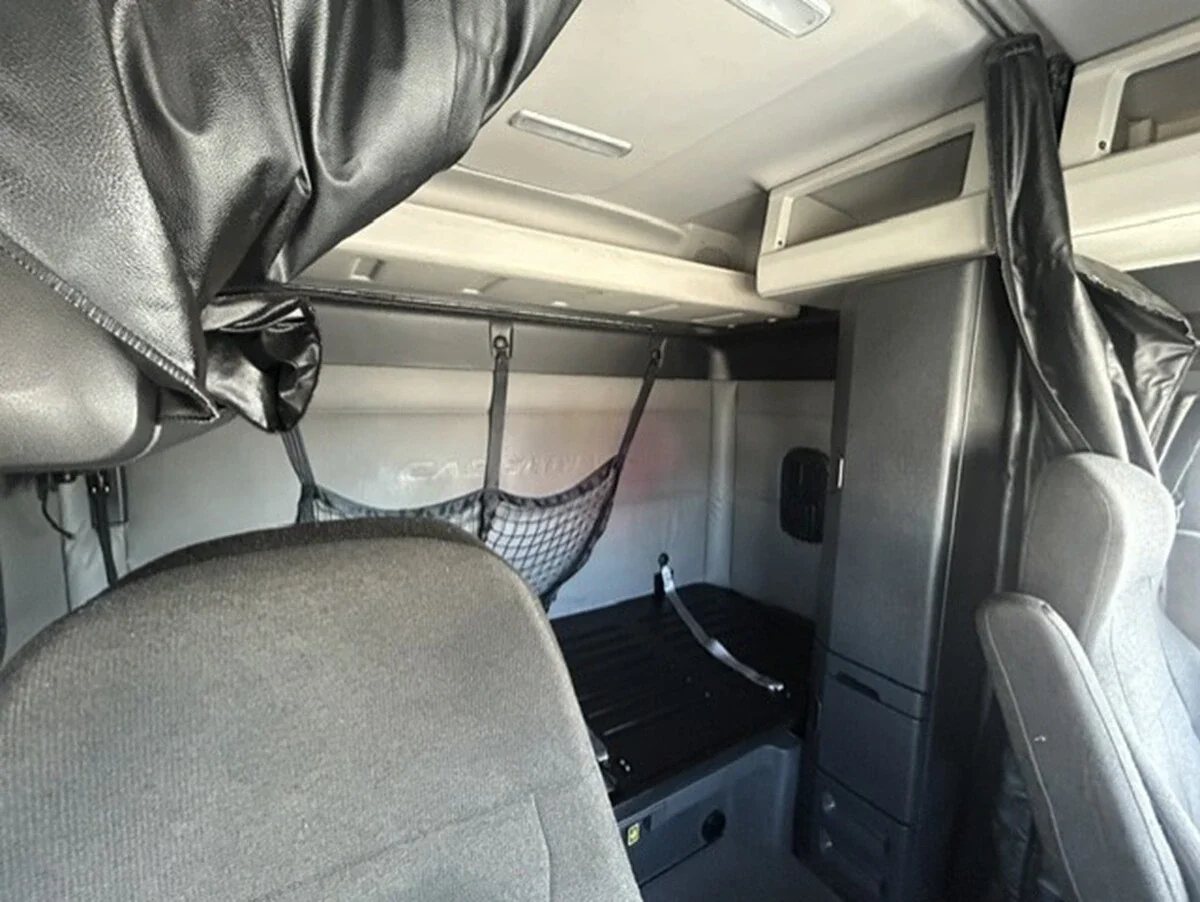 2022 Freightliner Cascadia — photo 16
