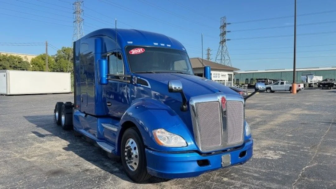 2021 Kenworth T680 - image 2
