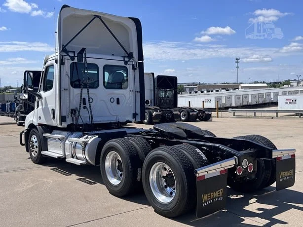 2023 Freightliner Cascadia in Location: Springfield, OH — photo 3