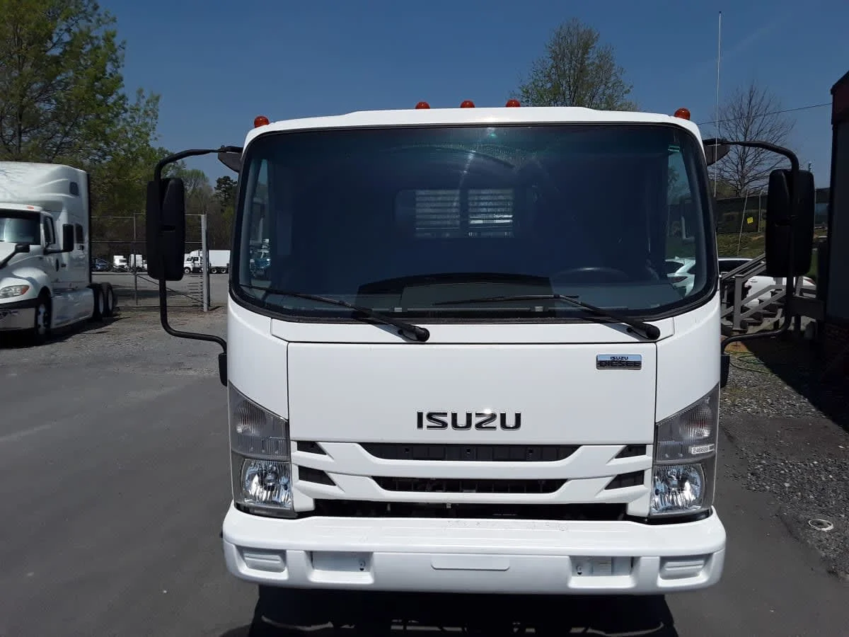 2019 Isuzu NPR - image 2