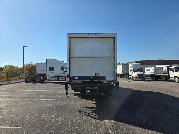 2020 Freightliner M2 106 - image 7