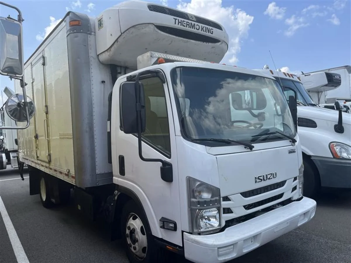 2019 Isuzu NRR in Beltsville, MD — photo 3