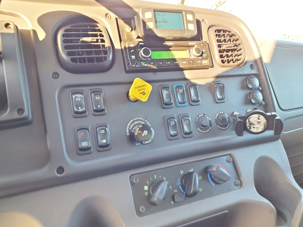 2020 Freightliner M2 106 in Clarksville, IN — photo 13