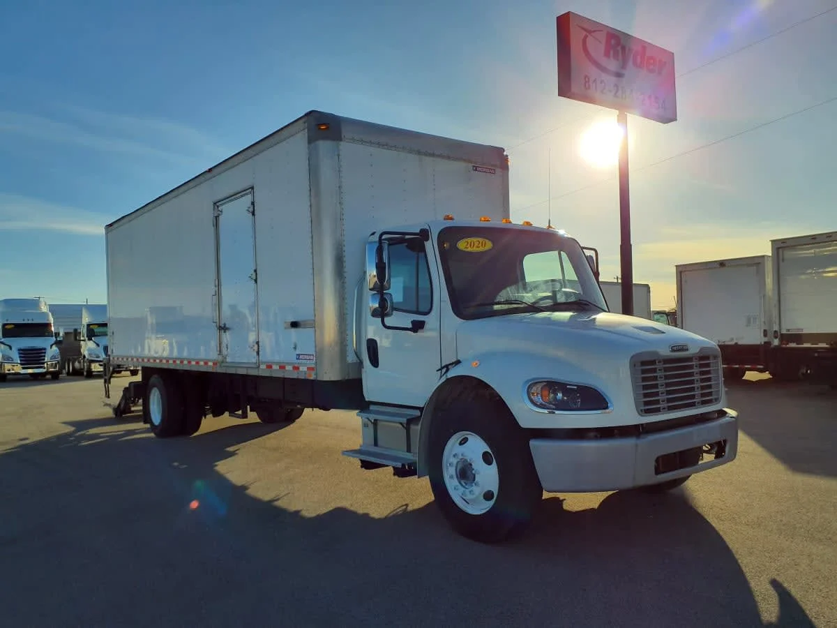 2020 Freightliner M2 106 in Clarksville, IN — photo 3
