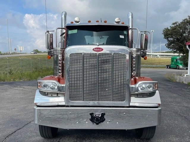 2026 Peterbilt 589 - image 3