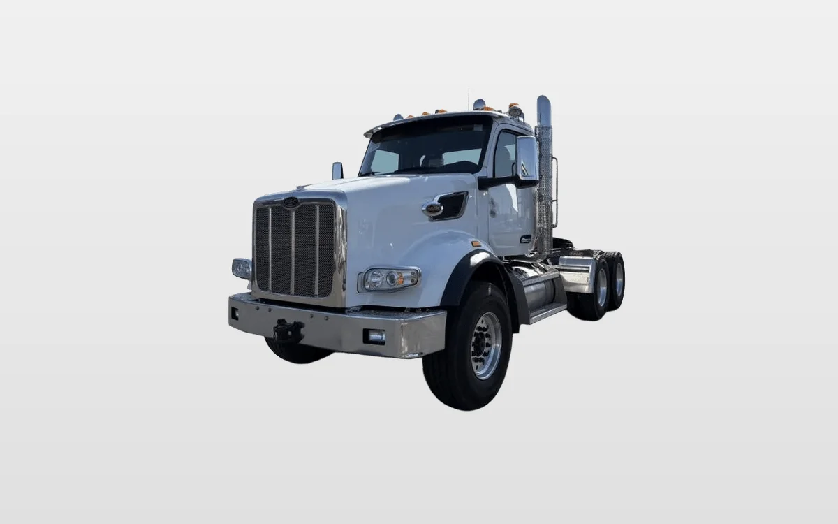 2027 Peterbilt 567 - image 1