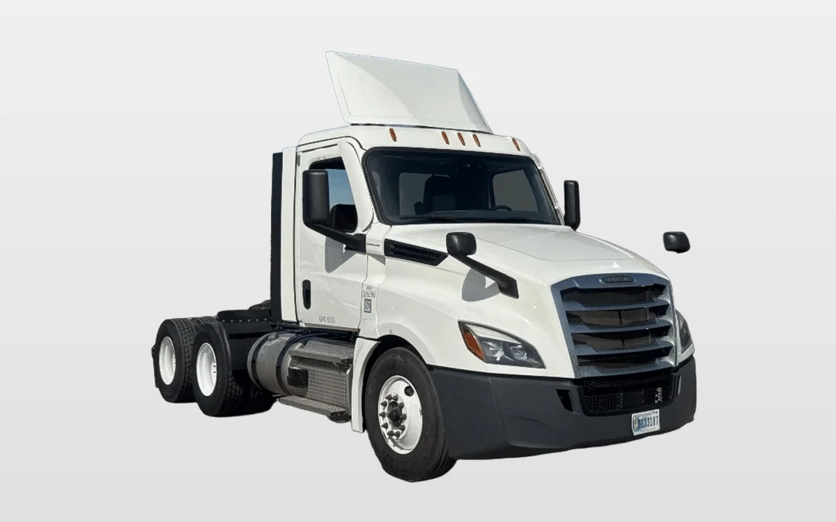 2022 Freightliner Cascadia - image 1