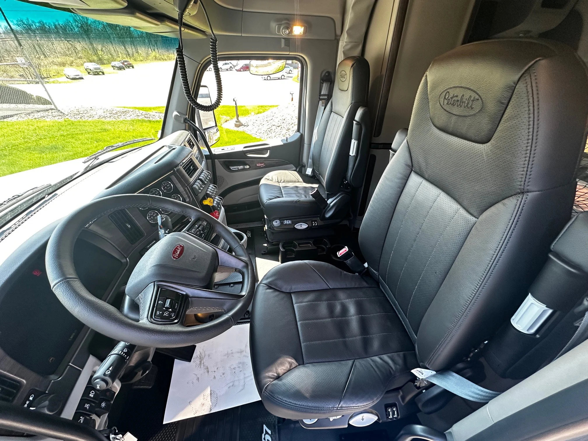 2027 Peterbilt 567 - image 7