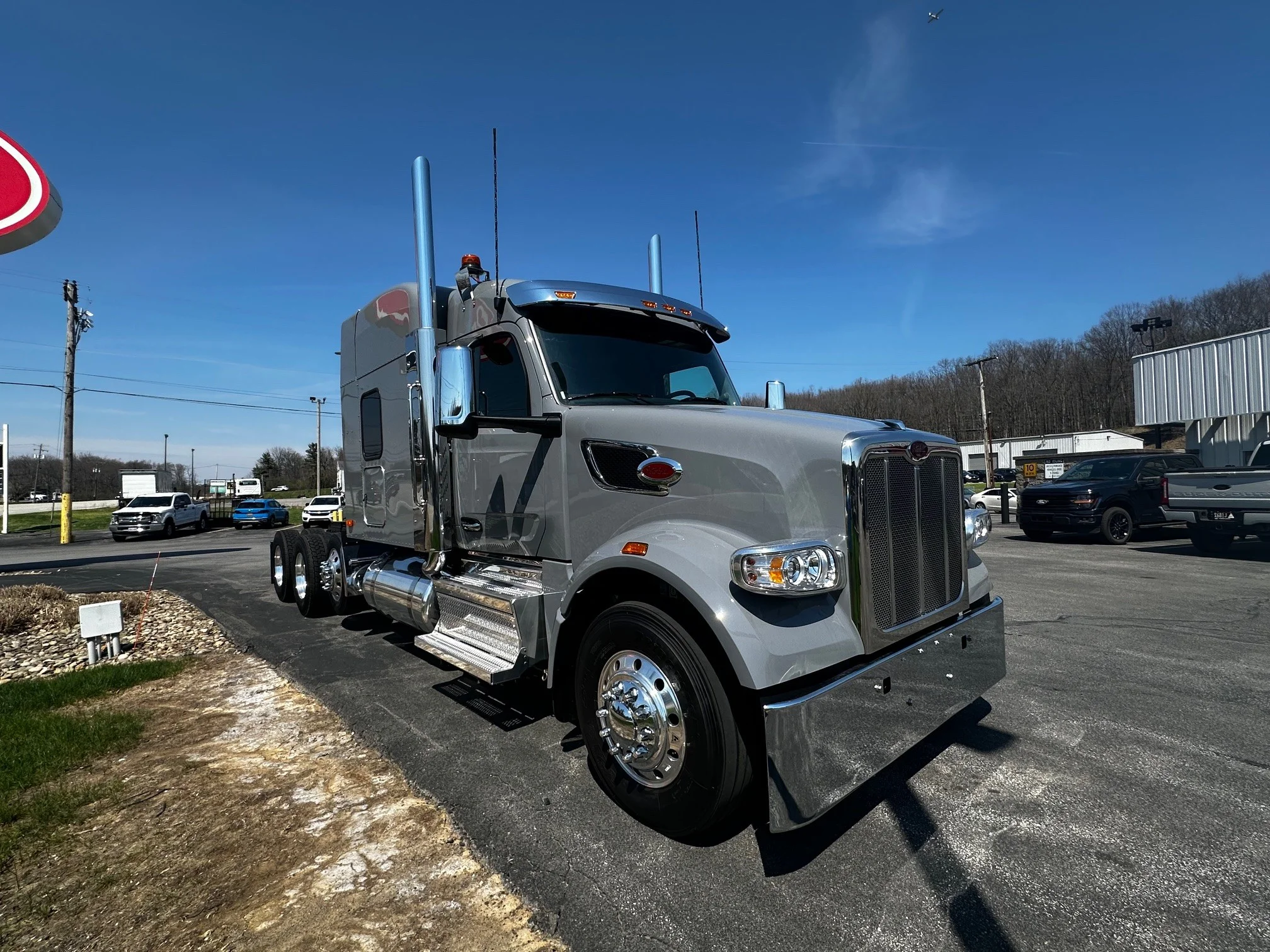 2027 Peterbilt 567 - image 11