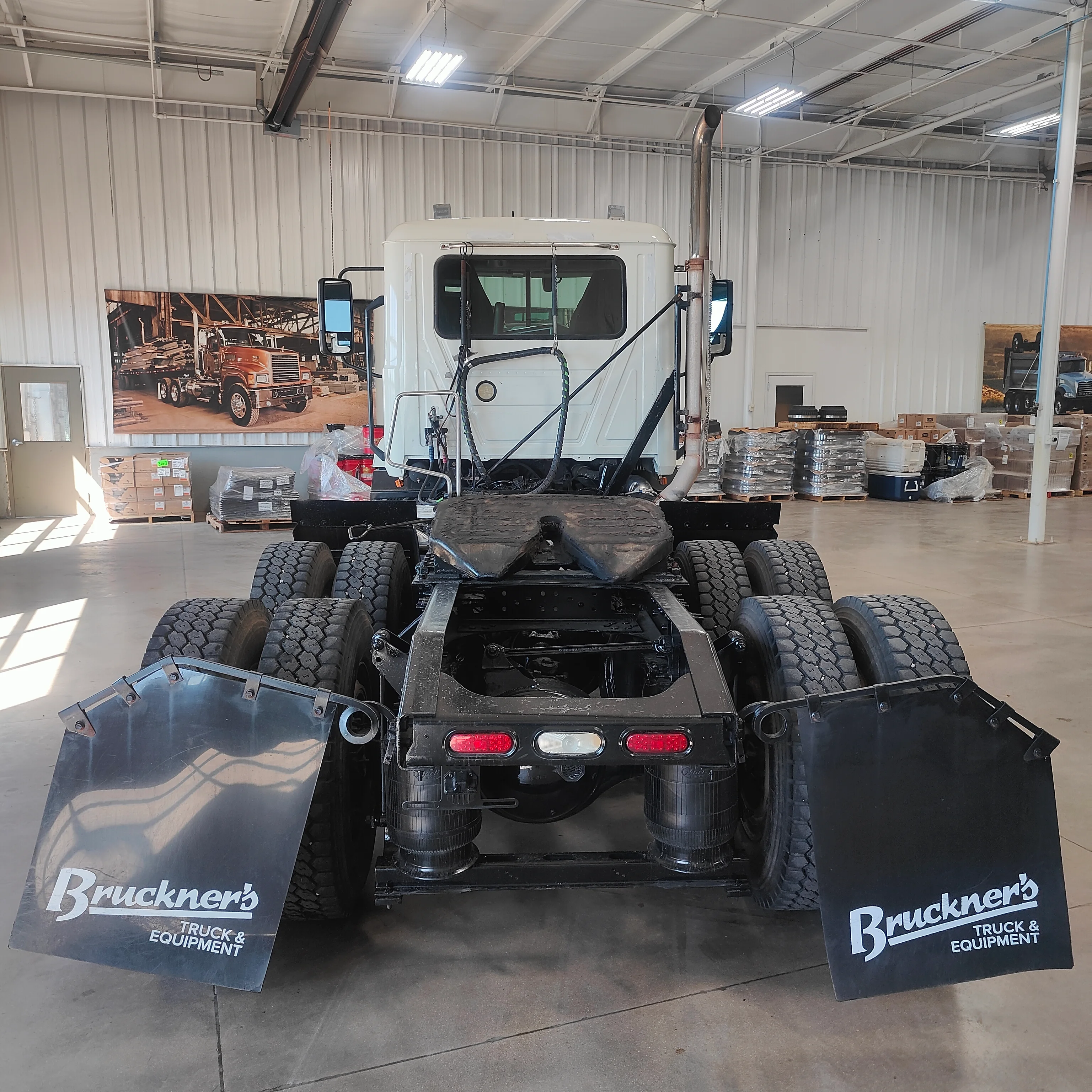 2019 Mack Anthem in Denver, CO — photo 4