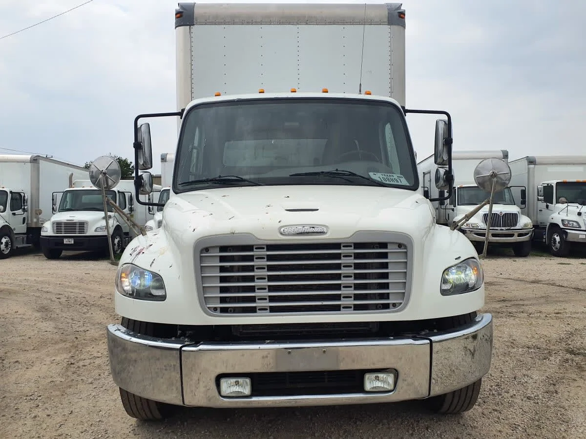 2019 Freightliner M2 106 - image 2