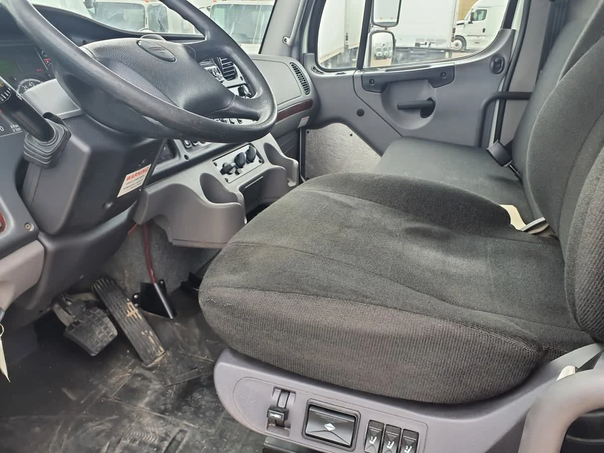 2019 Freightliner M2 106 - image 10