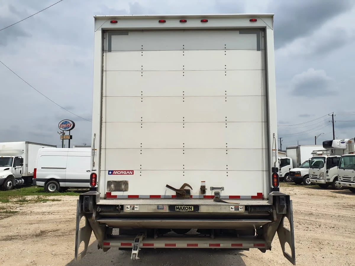 2019 Freightliner M2 106 - image 5