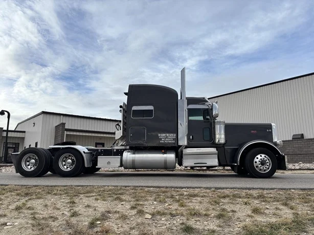 2023 Peterbilt 389 - image 5