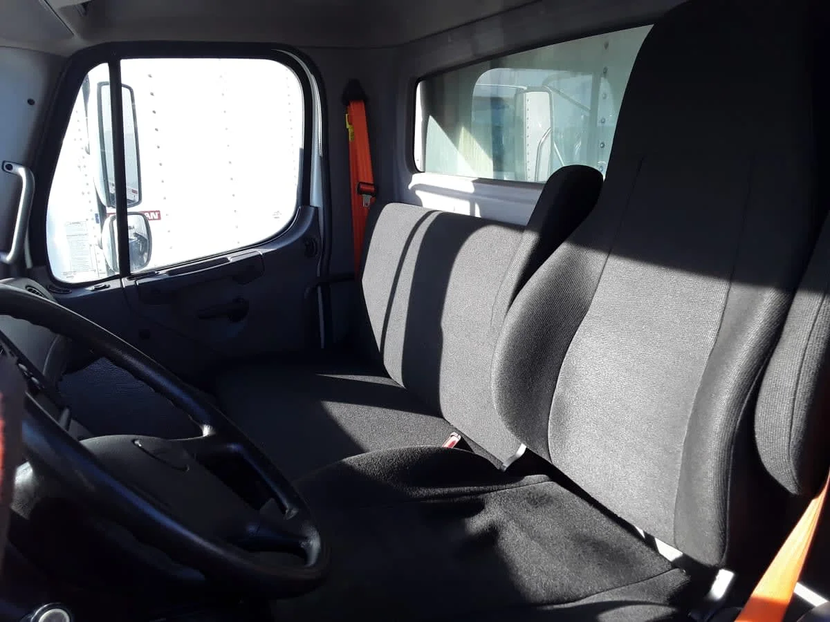 2020 Freightliner M2 106 - image 8