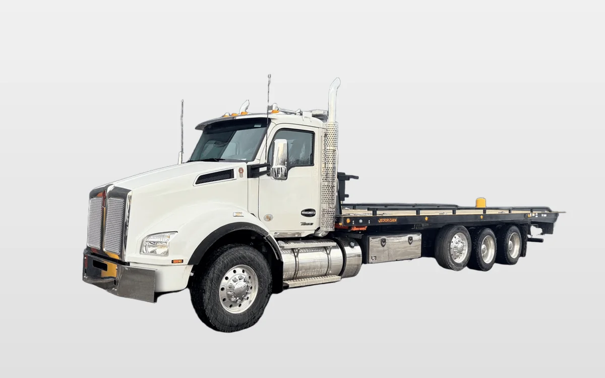 2025 Kenworth T880 - image 1