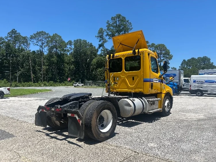 2020 Freightliner Cascadia in Dothan, AL — photo 7