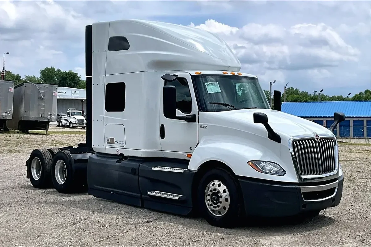 2023 International LT