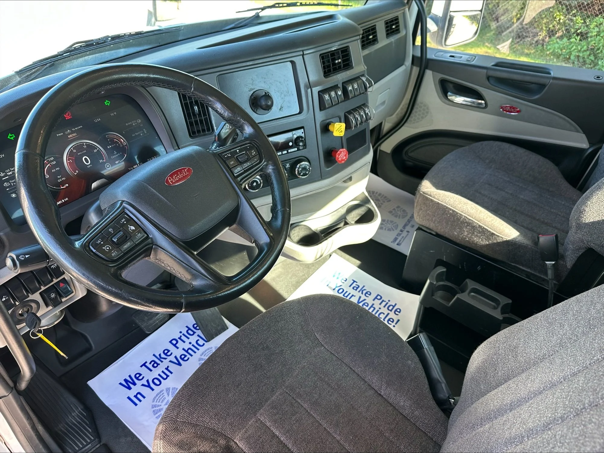 2024 Peterbilt 579 in Portland, OR — photo 8