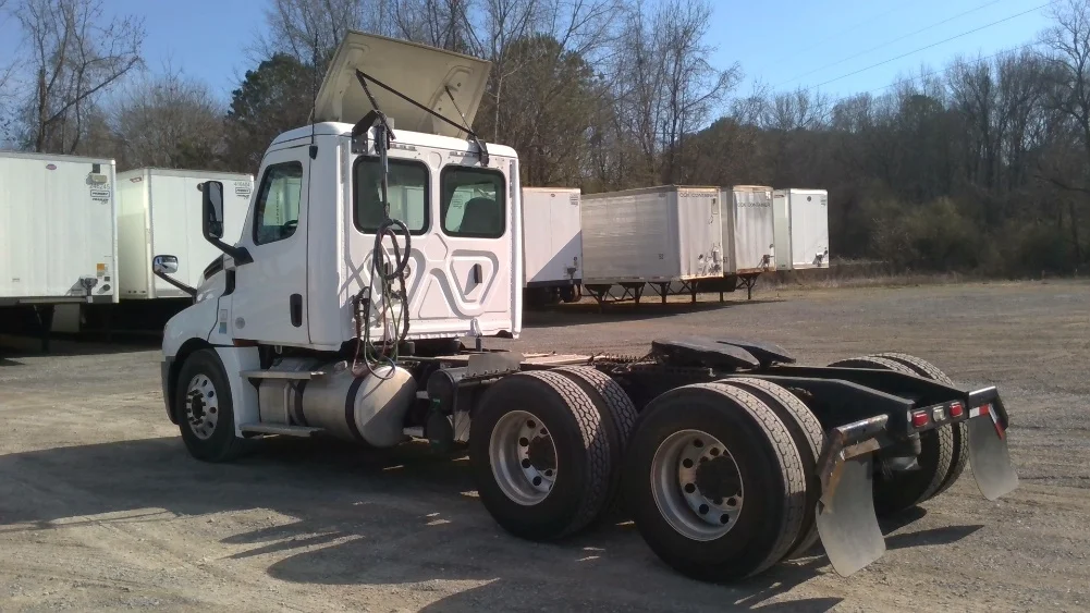 2020 Freightliner Cascadia in Boaz, AL — photo 5