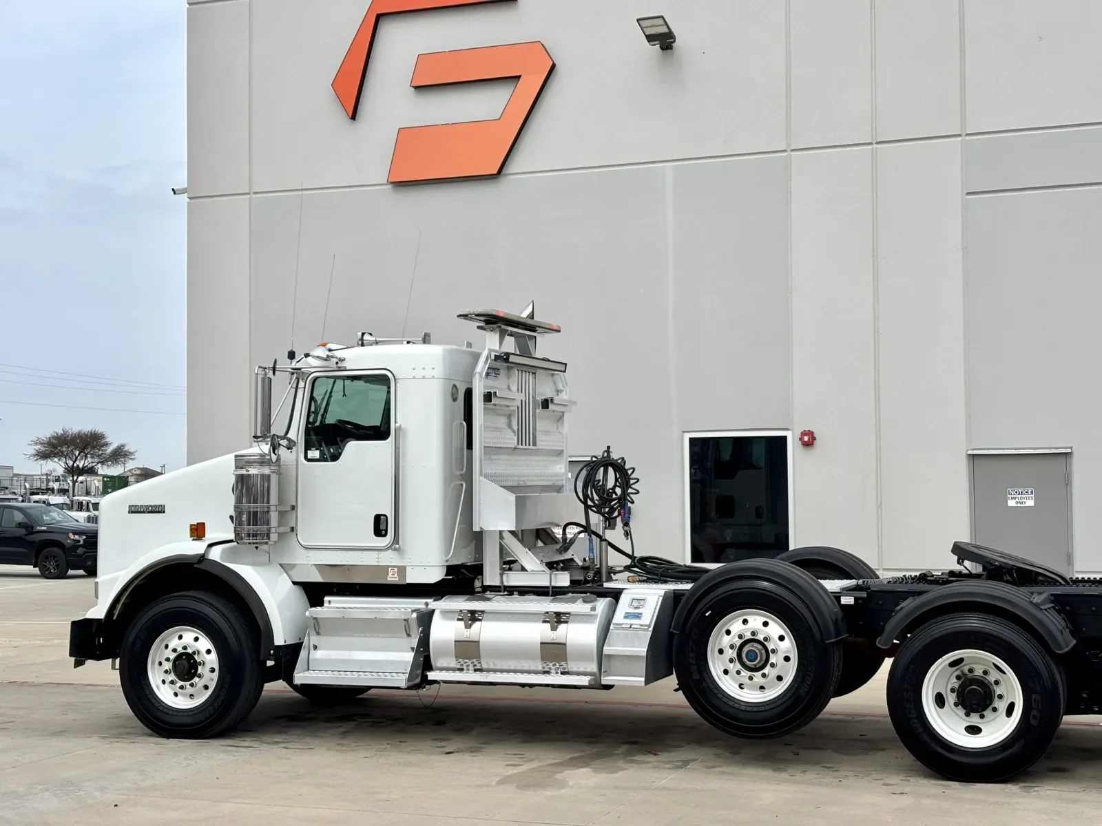 2017 Kenworth T800 - image 8