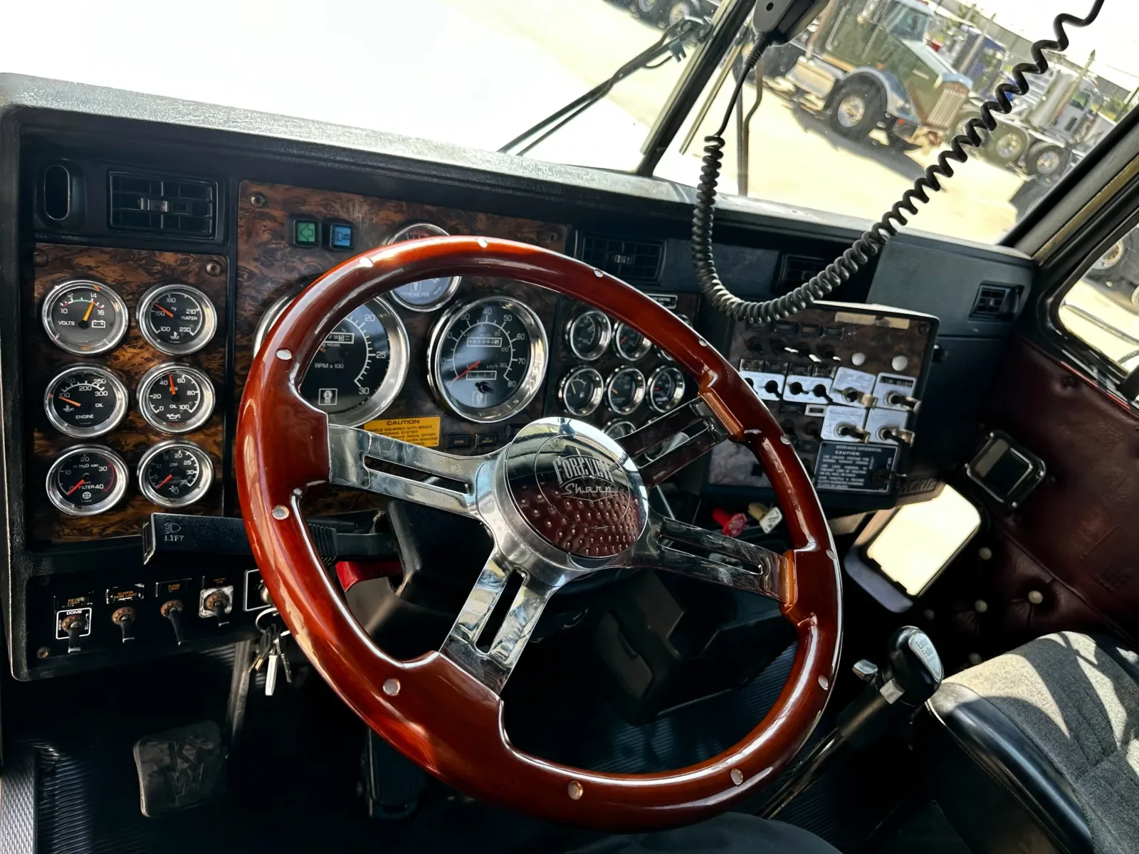 1998 Kenworth T800 in Hutchins, TX — photo 15