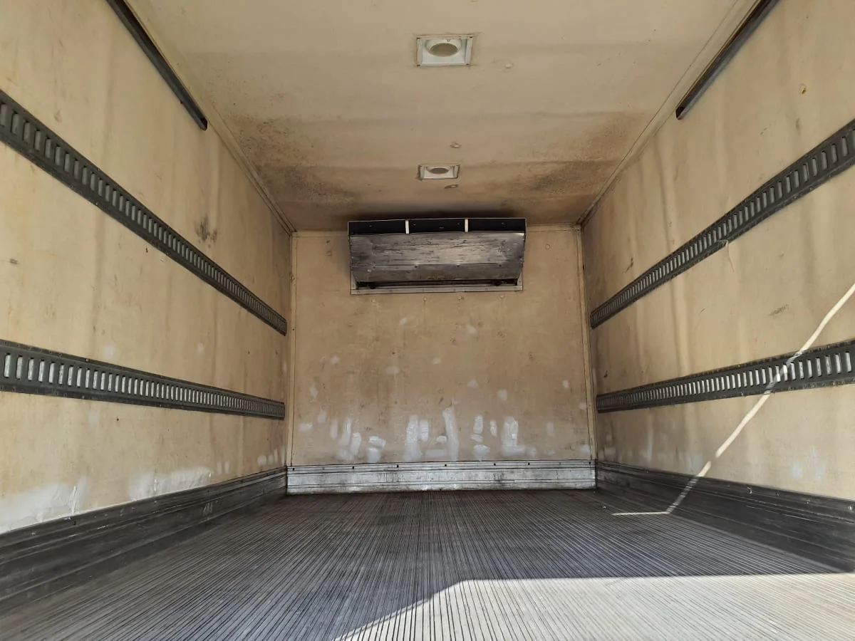 2017 Isuzu NPR - image 9