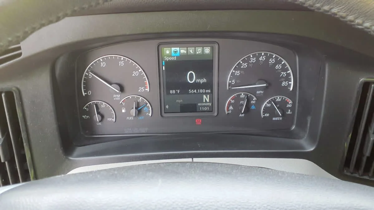 2021 Freightliner Cascadia in Bolingbrook, IL — photo 10