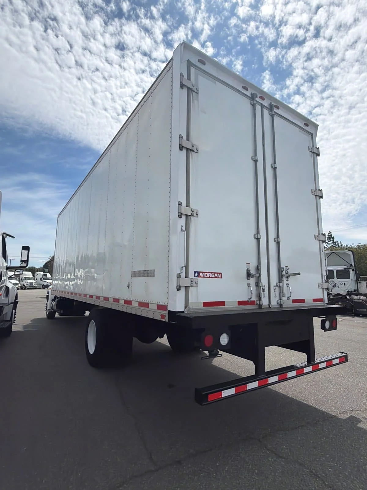 2020 International MV - image 6