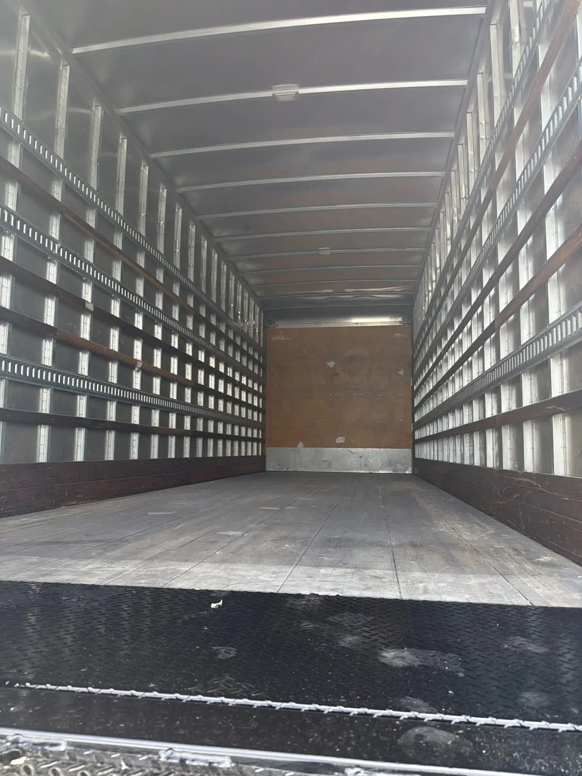 2020 International MV - image 8