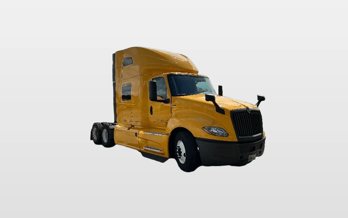 2022 International LT - image 1