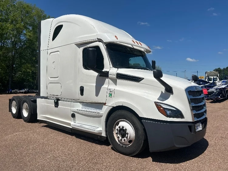 2020 Freightliner Cascadia in Jackson, MS