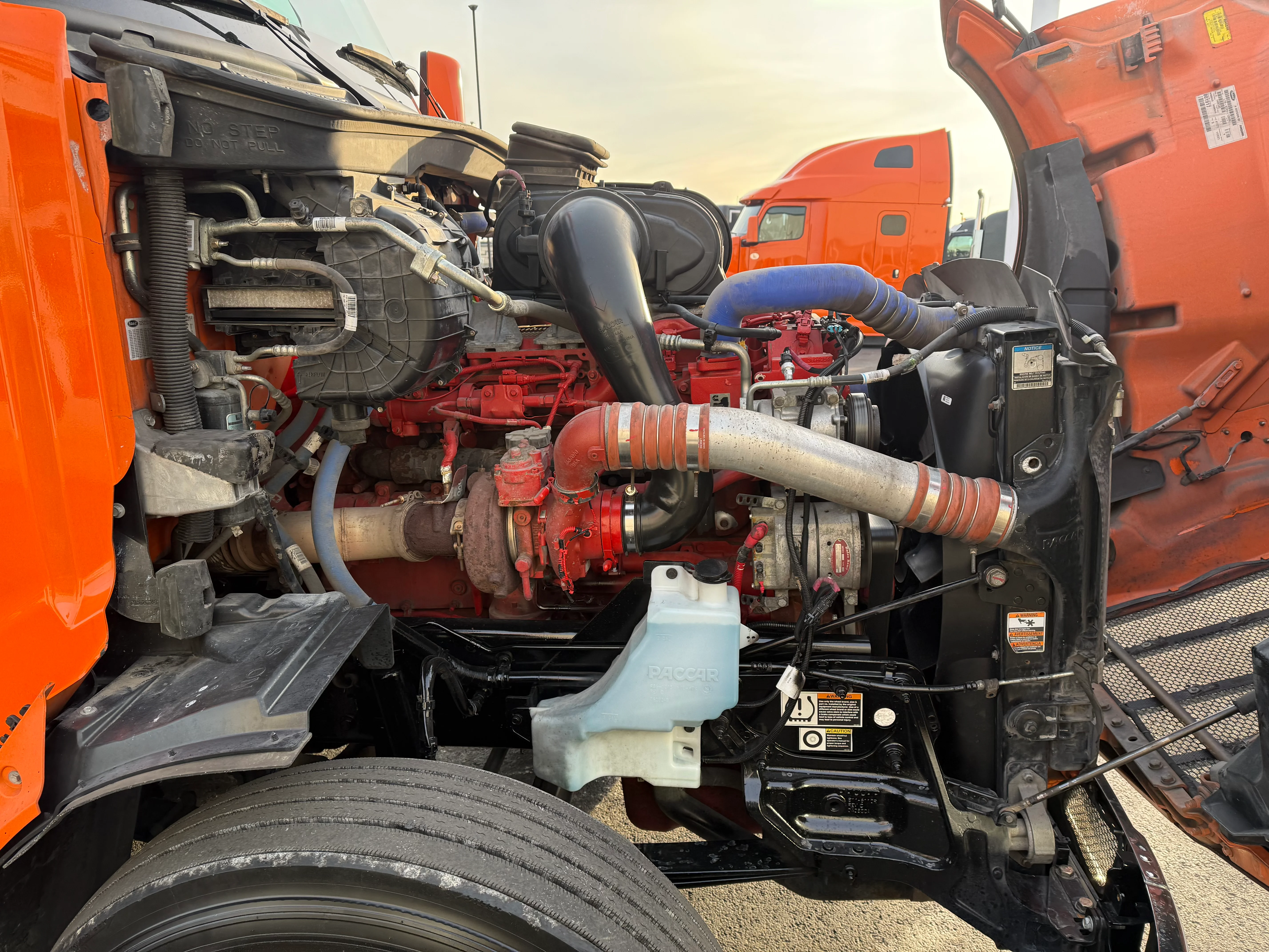 2022 Peterbilt 579 - image 10