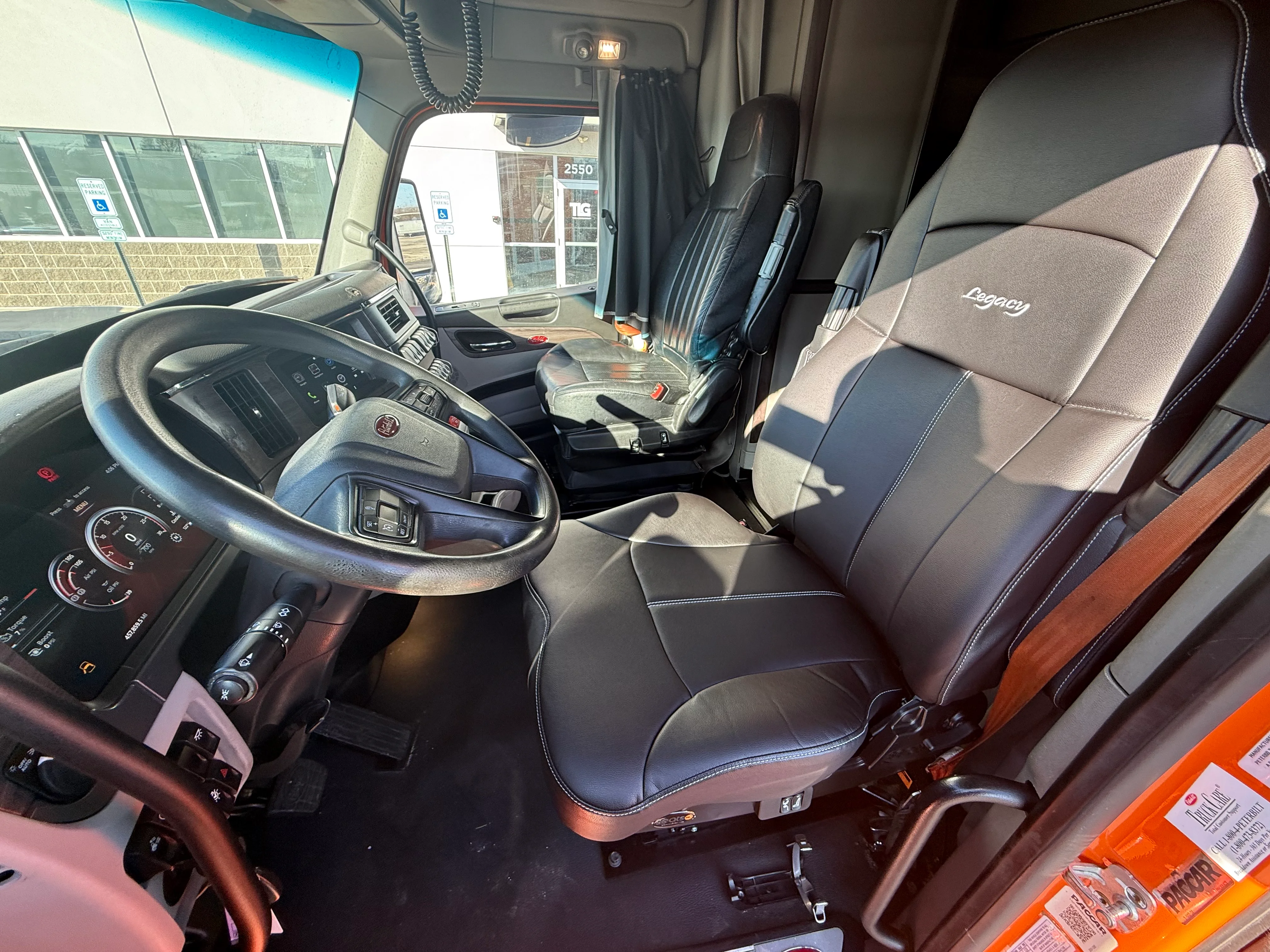 2022 Peterbilt 579 - image 16