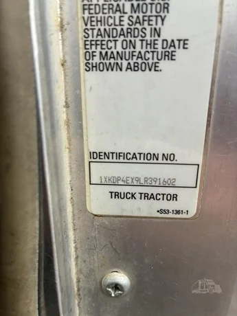 2020 Kenworth T800 - image 8