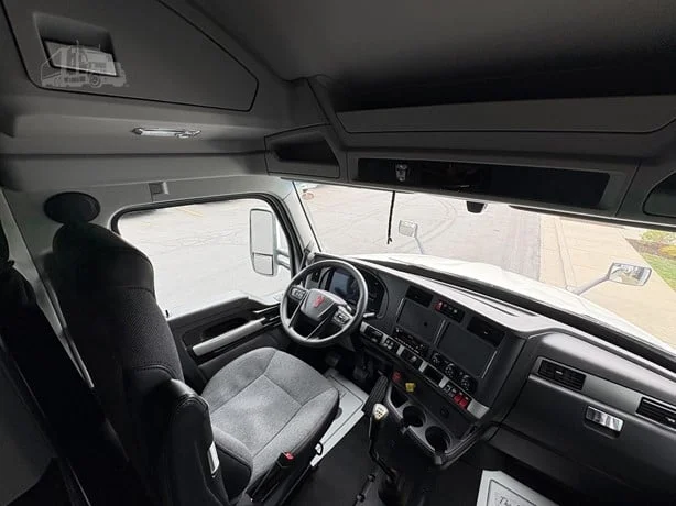 2023 Kenworth T680 in Salt Lake City, UT — photo 11