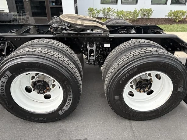 2023 Kenworth T680 in Salt Lake City, UT — photo 7