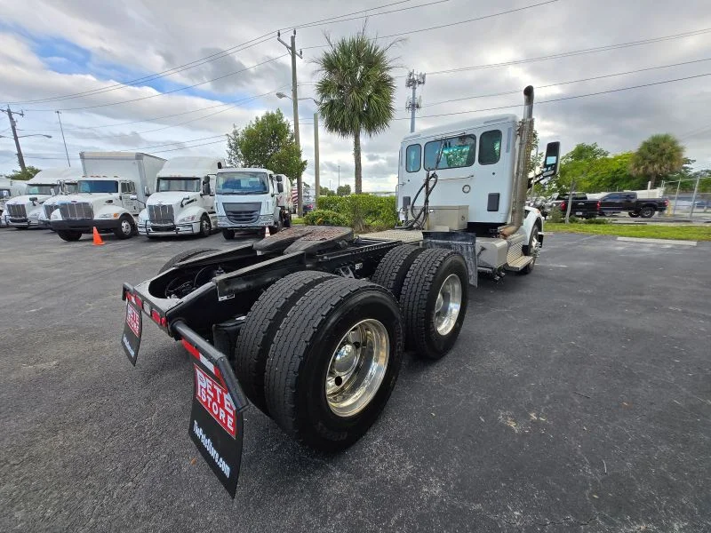 2022 Peterbilt 567 - image 12