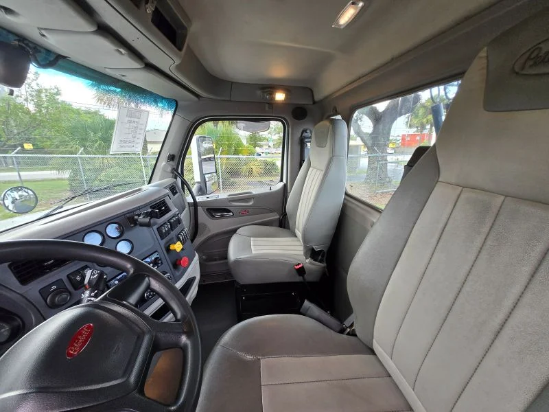 2022 Peterbilt 567 - image 4