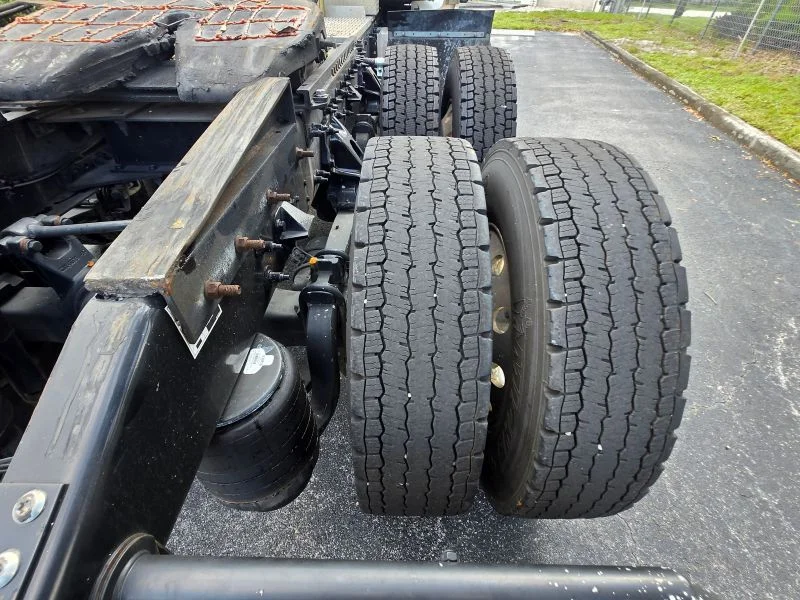 2022 Peterbilt 567 - image 7