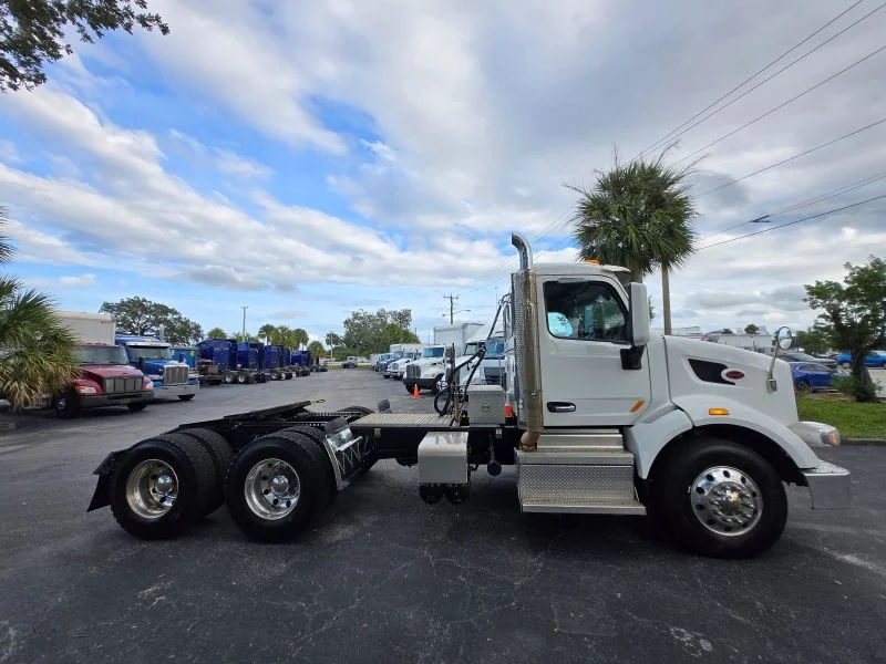 2022 Peterbilt 567 - image 9