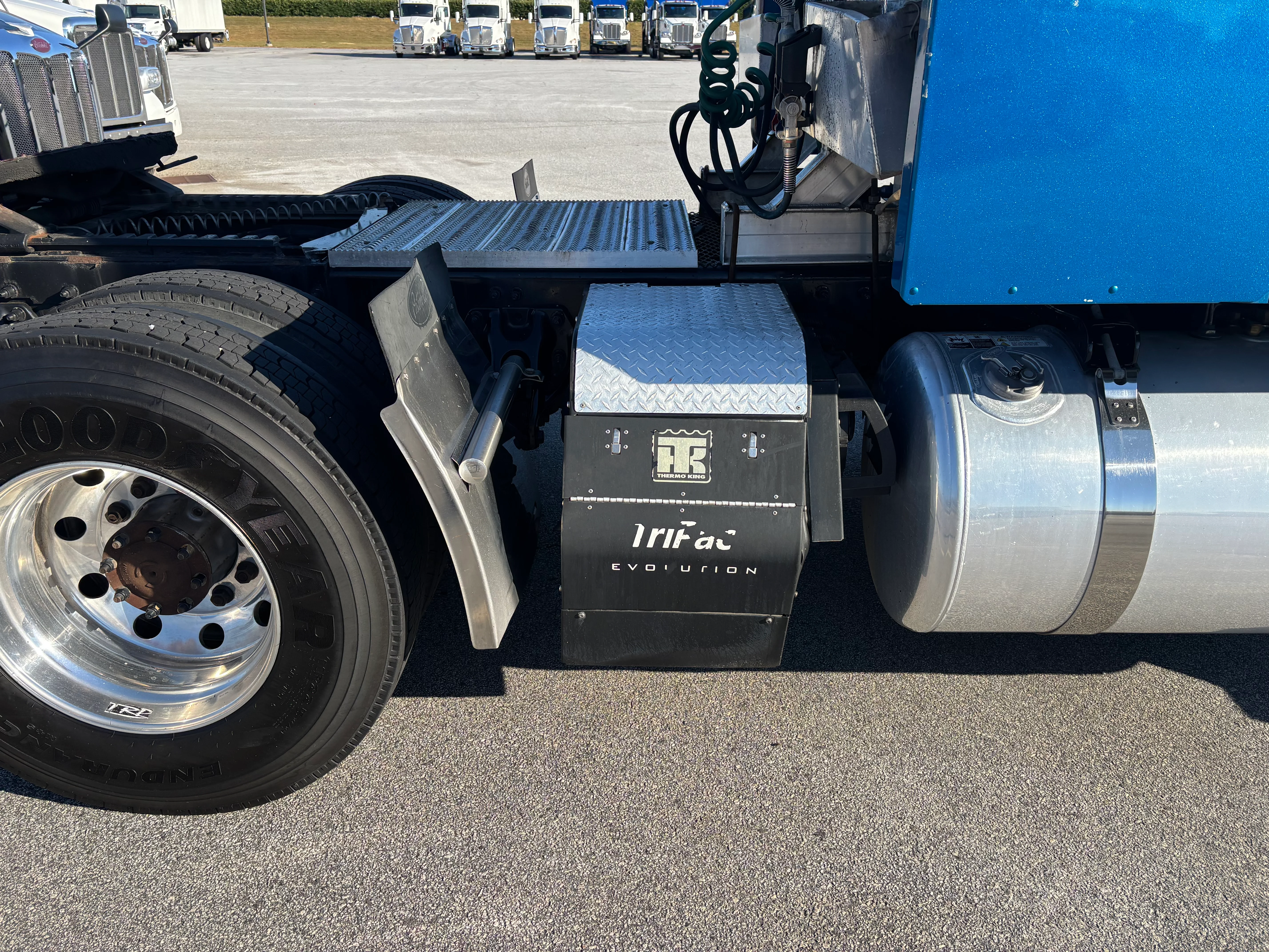 2022 Peterbilt 567 - image 8