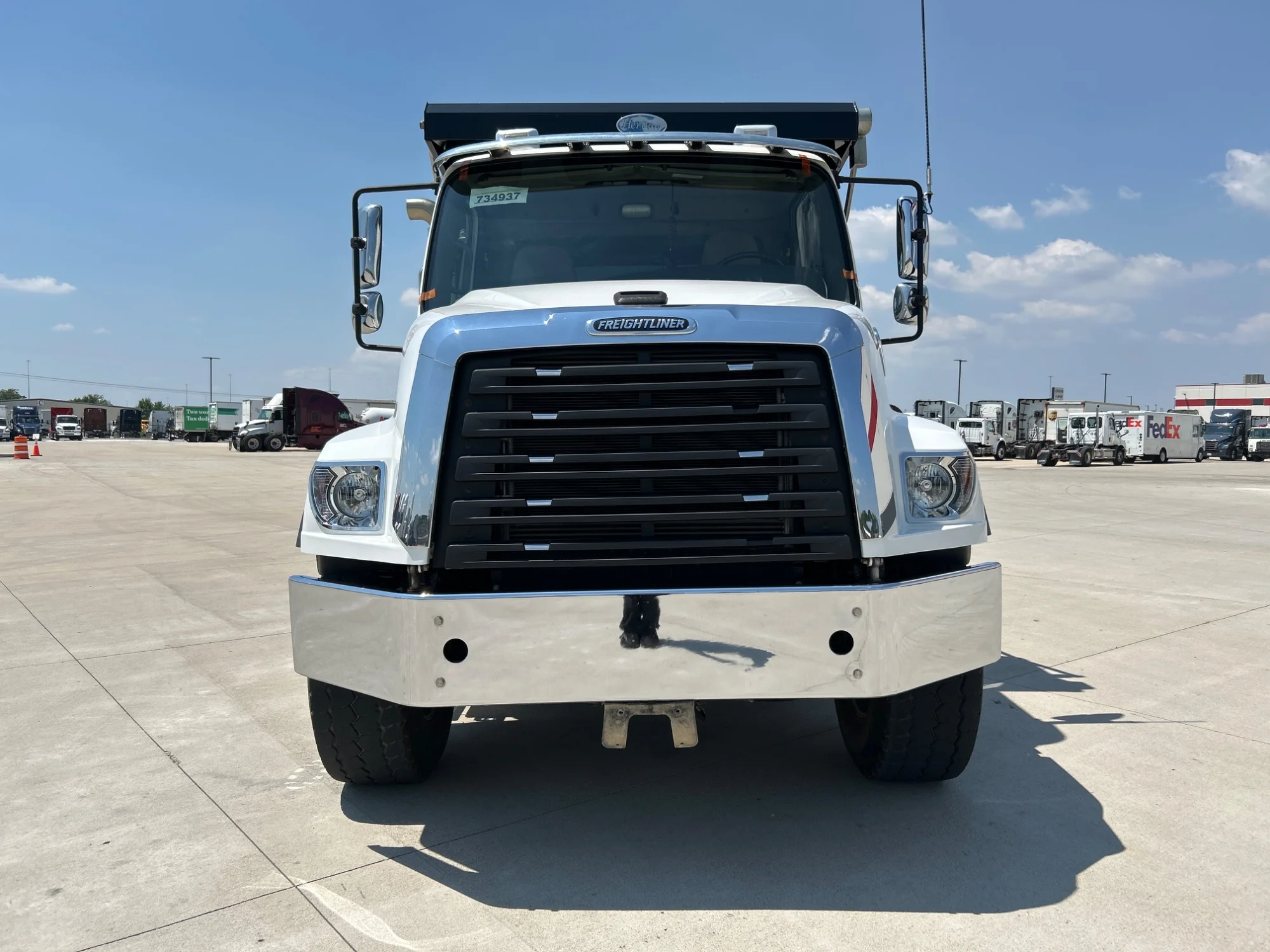 2022 Freightliner 114SD in Indianapolis, IN — photo 2