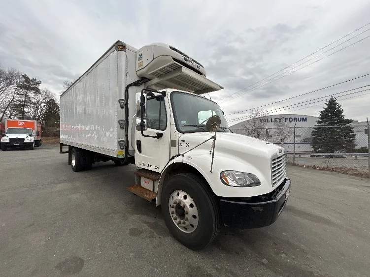 2021 Freightliner M2 106