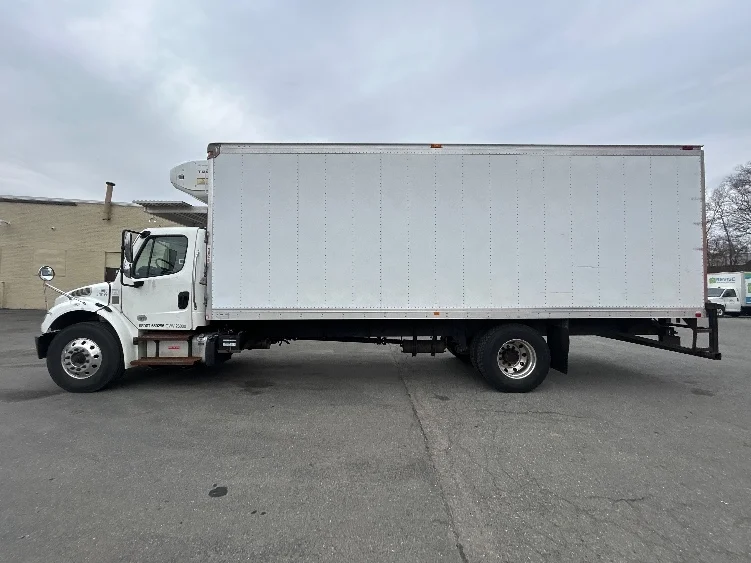 2021 Freightliner M2 106 in Braintree, MA — photo 4