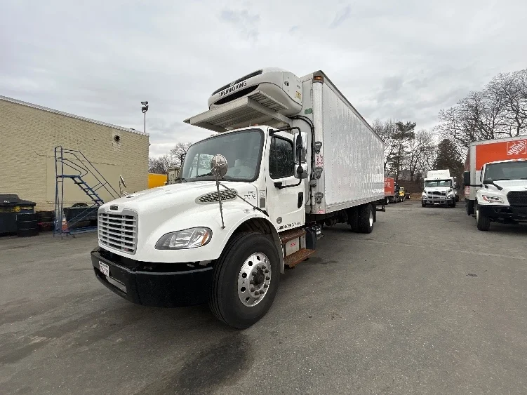 2021 Freightliner M2 106 in Braintree, MA — photo 3