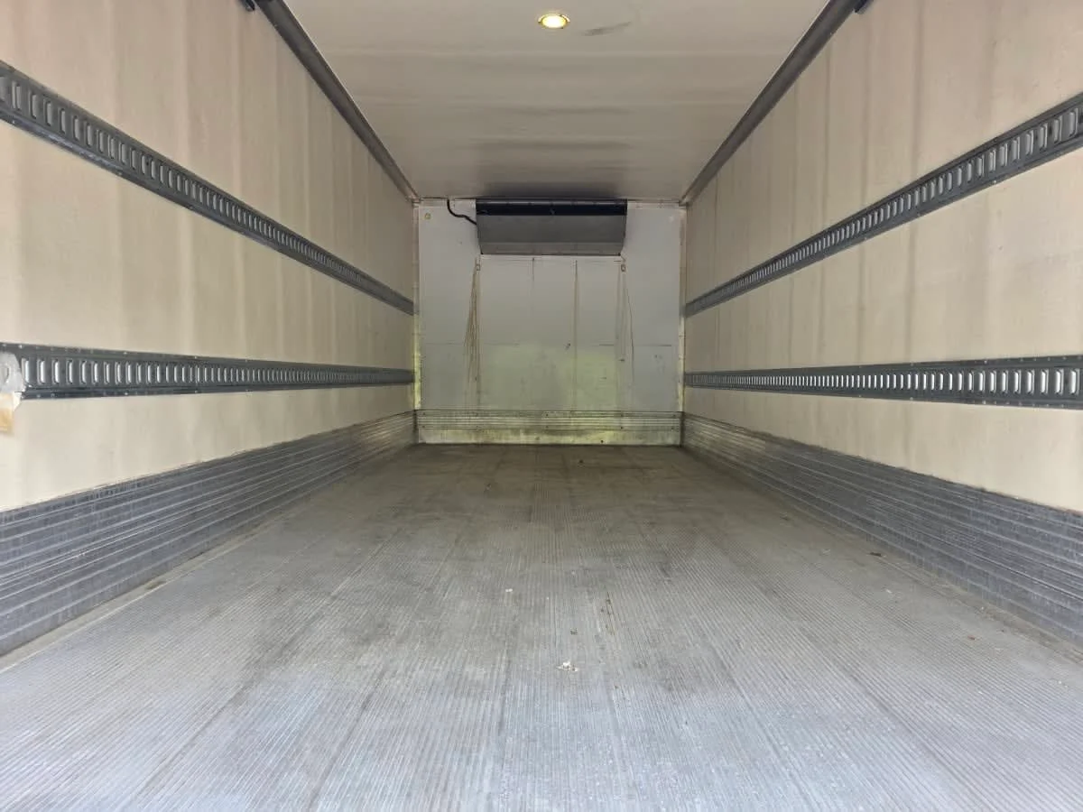 2018 Isuzu NRR in Bensalem, PA — photo 9