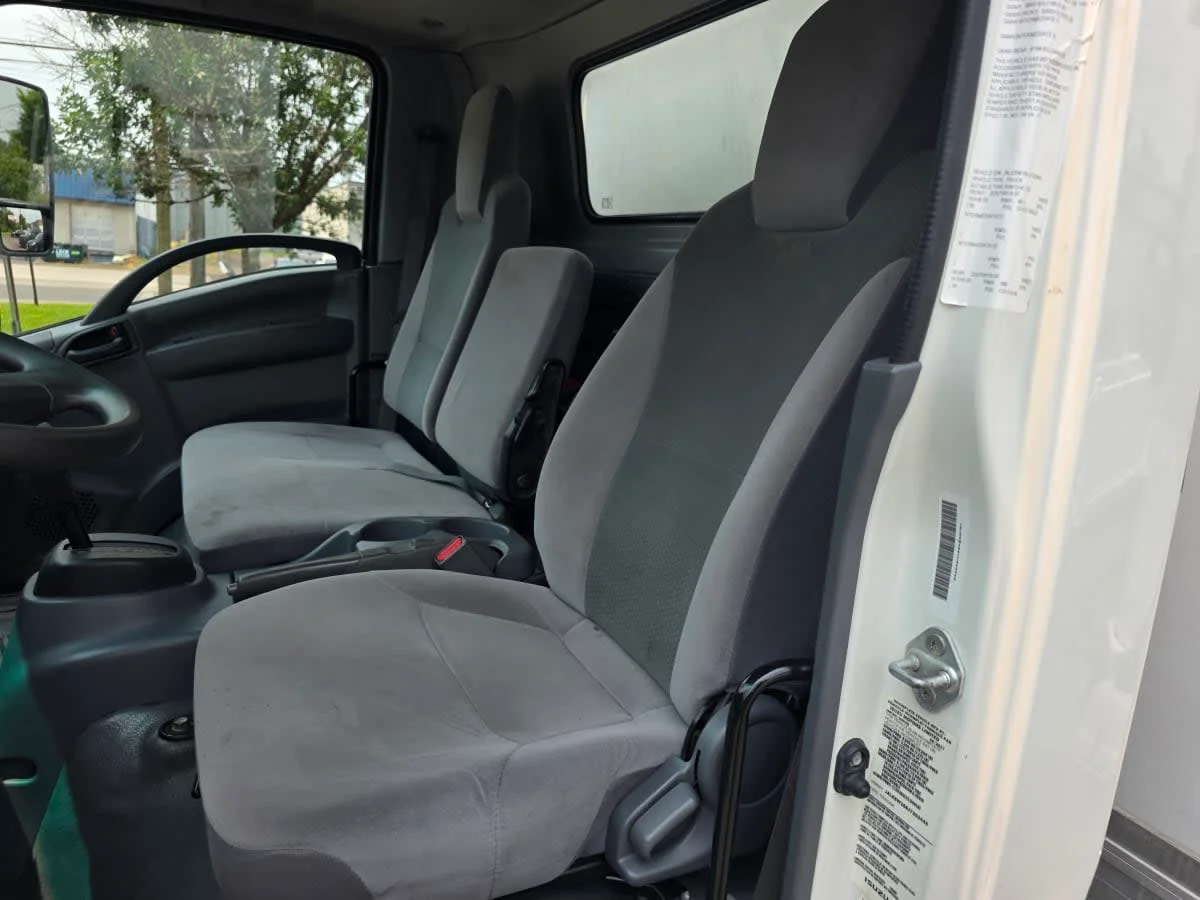 2018 Isuzu NRR in Bensalem, PA — photo 8